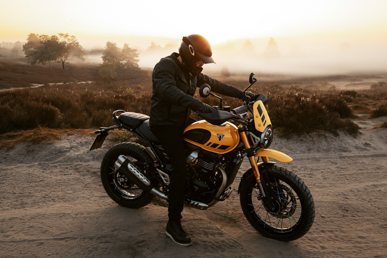 SCRAMBLER 400XC      <div style=